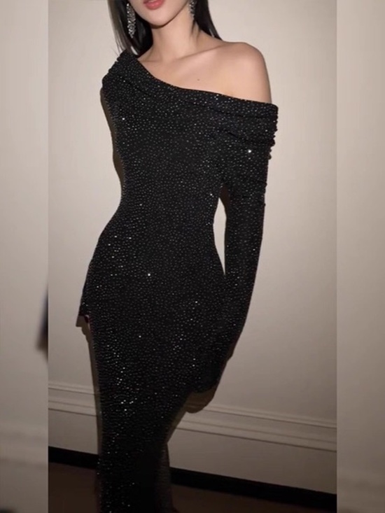 Dresses & Skirts - Black Sparkly Off Shoulder Mermaid Dress Fits S/M